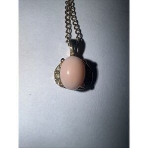 Gold Tone Vintage Coral Pendant On 16" Chain Necklace